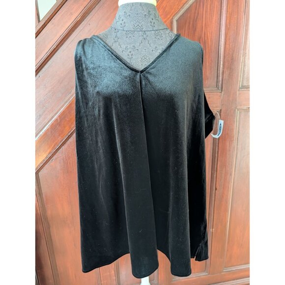 Old Navy Tops - Old Navy Black Velvet Plus Size 3X Sleeveless V-Neck Tank Top NWT